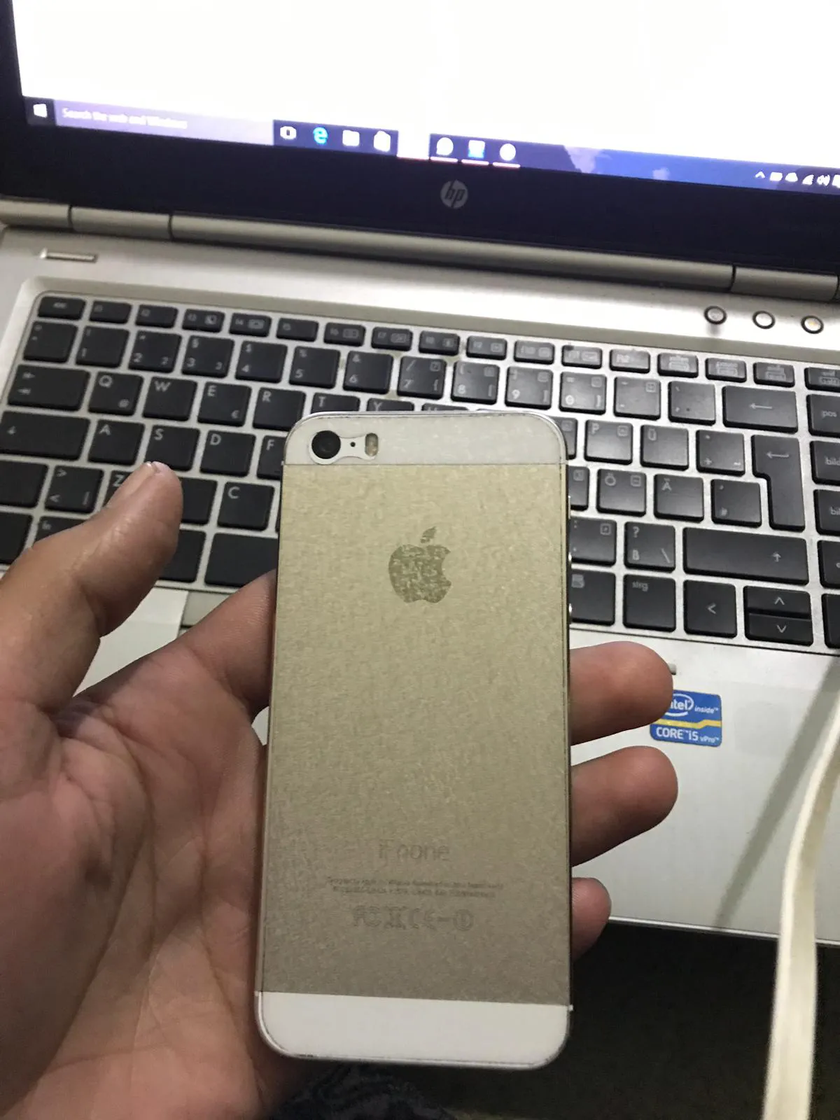 iphone 5s 9/10 condition for sale - ad image 2